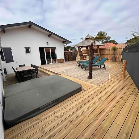 Cozy House With Hot Tub And Tiki Bar * Capbreton